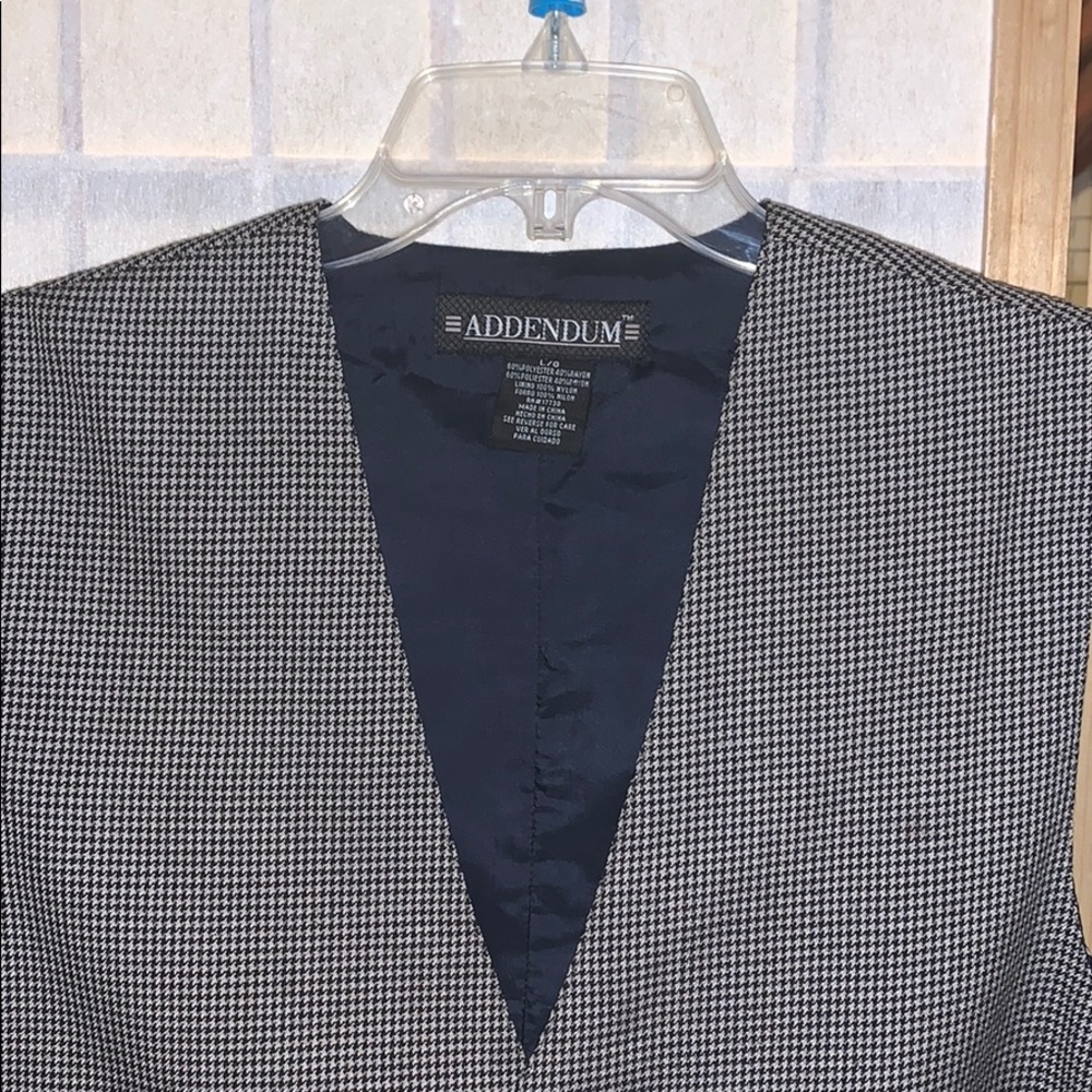 Addendum houndstooth vest - Picture 3 of 5
